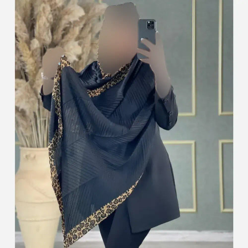 شال حاشیه پلنگی پلیسه ریز مشکی مجلسی سایز آزاد