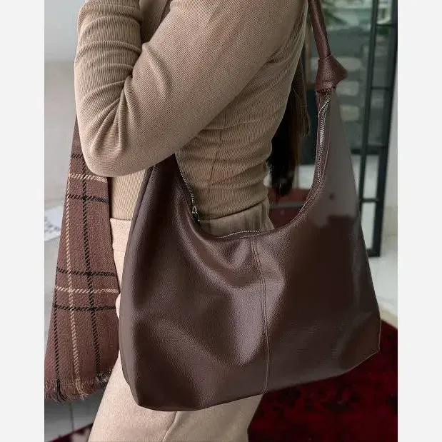 کیف بند گره ای چرمی سبک و جادار رنگ مشکی و موکا