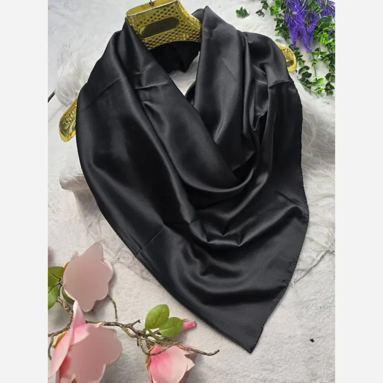 روسری ساتن ترک ضخیم مشکی ابعاد 100 در 100 مجلسی