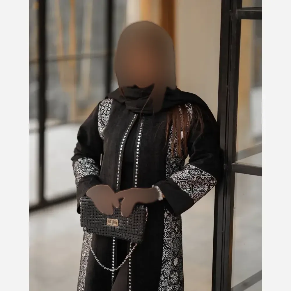 مانتو مجلسی زنانه فرزانه مشکی داکرون تافته فری سایز 38 تا 46 قد 110 سانت