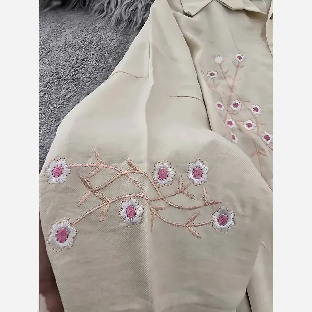 شومیز مانتویی آرتینا گلدوزی شده جنس شانتون در رنگ بندی کرم نسکافه ای سبز سرمه ای قهوه ای سایز یک و دو