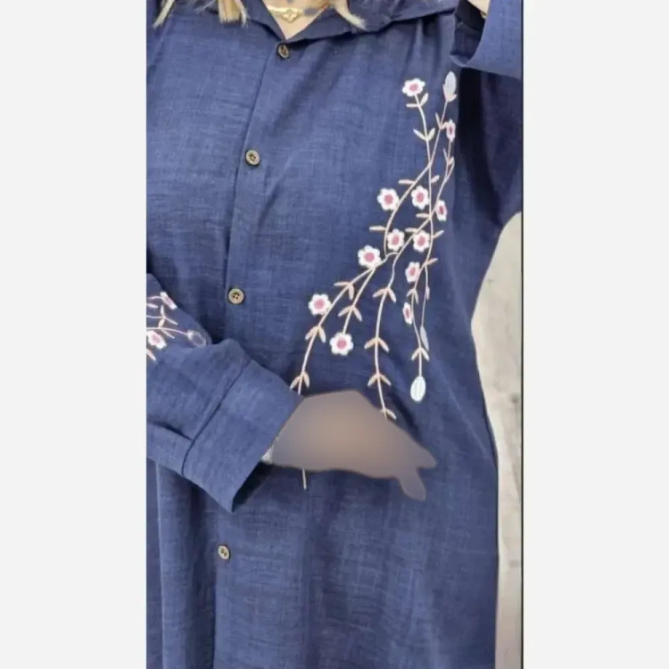 شومیز مانتویی آرتینا گلدوزی شده جنس شانتون در رنگ بندی کرم نسکافه ای سبز سرمه ای قهوه ای سایز یک و دو
