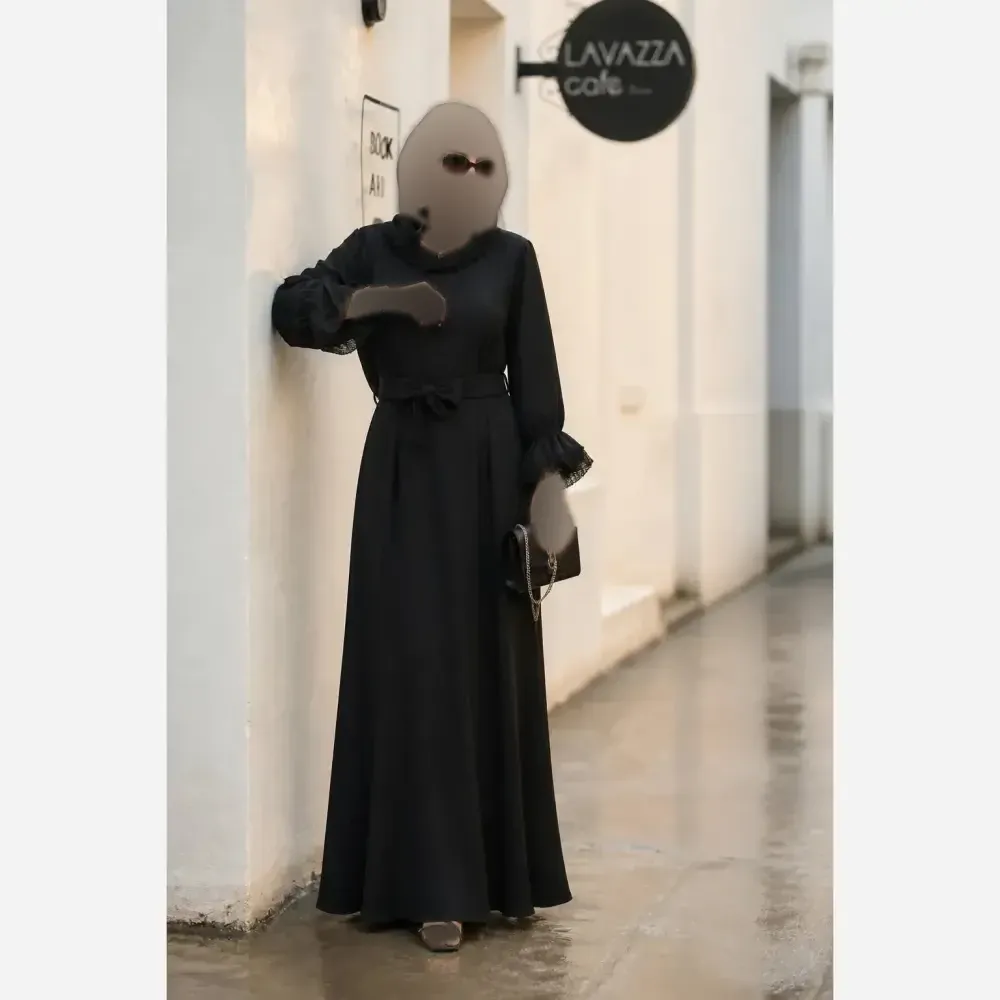 عبا آیسان الیزه جت بلک A++ فری سایز 36 تا 46 گیپور کرم و مشکی قد 135