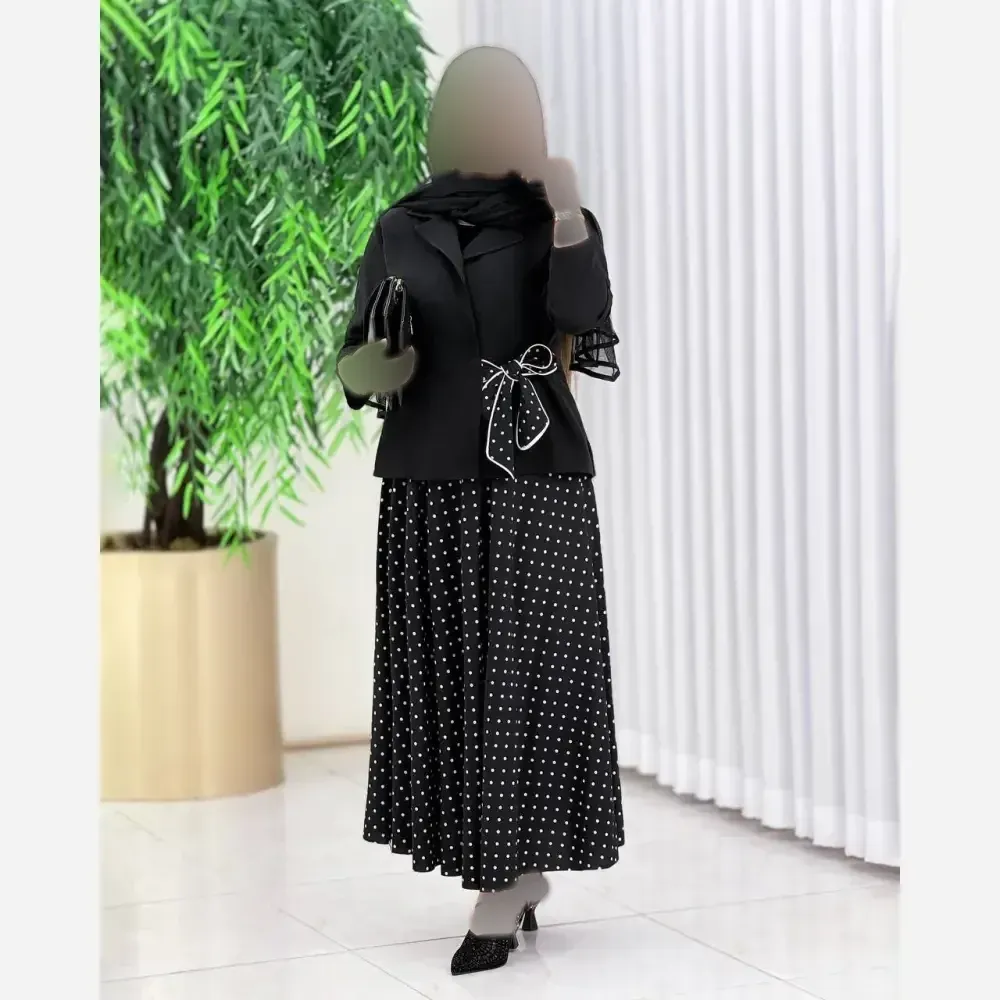 کت و دامن زنانه ژابیز جنس کت مازراتی و دامن بوگاتی رنگ مشکی و سفید سایز فری 38 تا 44