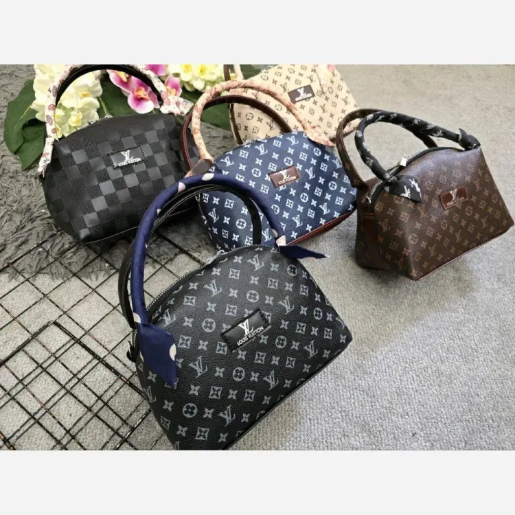 کیف مژگان چرمی با کیفیت بند بلند جادار