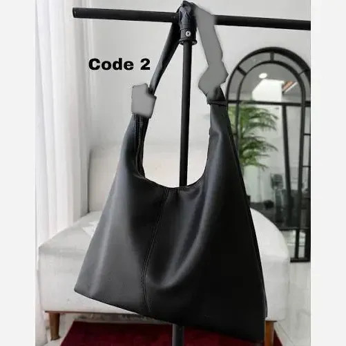 کیف چرم بند گره ای زنانه مشکی و موکا سایز 30*40 سانت سبک و جادار با کیفیت عالی