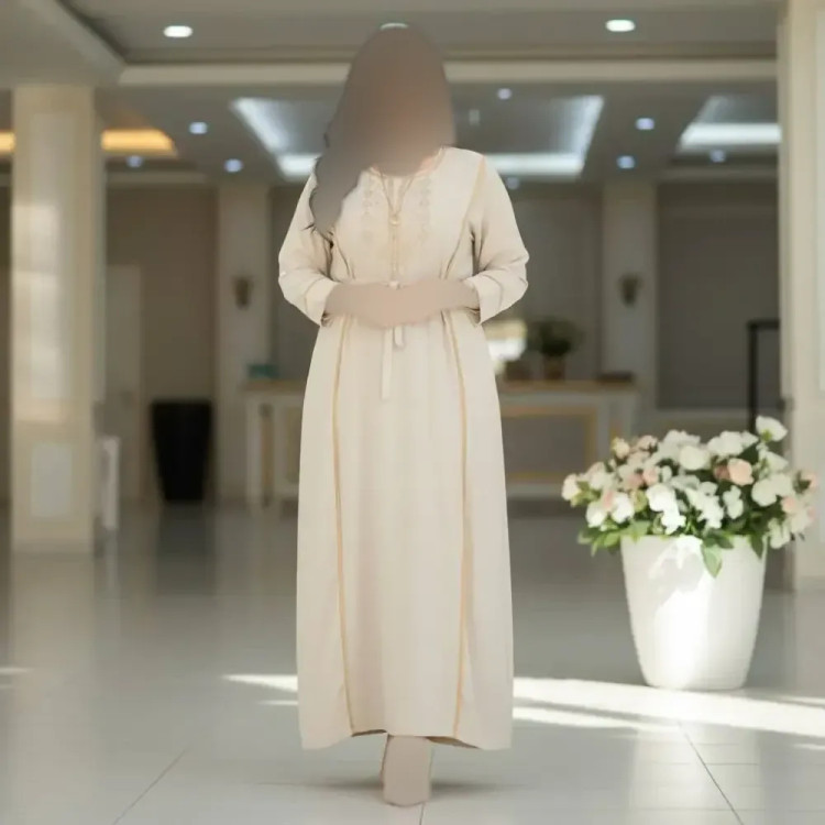 پیراهن نخی وارداتی و گلدوزی نوار دار رنگ استخوانی فری سایز