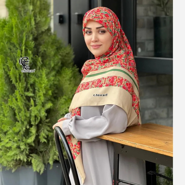 روسری نخ کاستوم طرح گلی سایز 140
