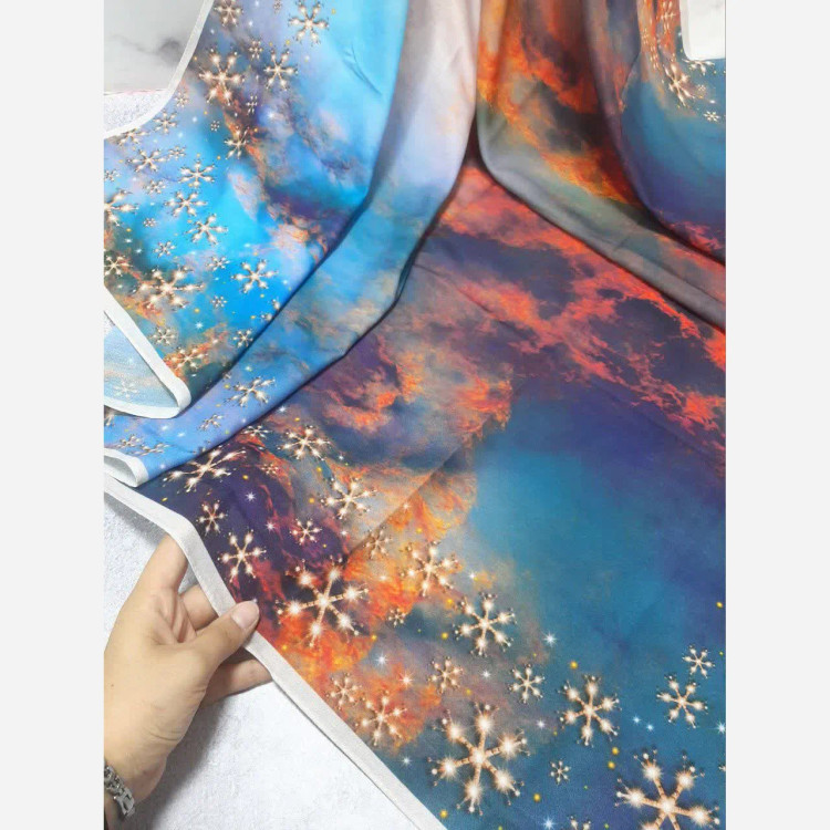 روسری نخ کاستوم طرح آسمان قواره بزرگ 140 سانتیمتر چرخ دوز