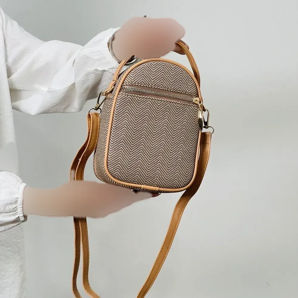 کیف ایستاده زنانه مدل 1141 بند دستی دوشی چرم شرانگ یراق ضد زنگ