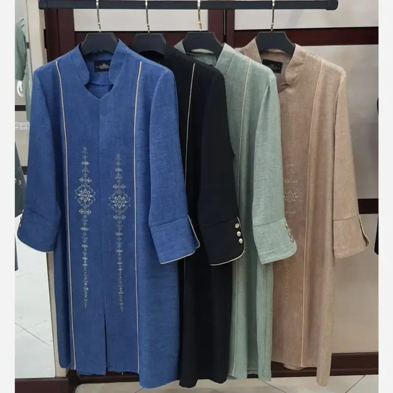 مانتو مزونی دلبر یقه هفت ایستاده جنس شانتون صوفیا جودن سایز بزرگ سایز 1 تا 4 رنگ مشکی و آبی