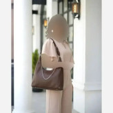کیف مدل راگو زنجیری جنس شرانگ وارداتی رنگ مشکی شکلاتی سفید کرم سورمه ای سایز 36 در 20