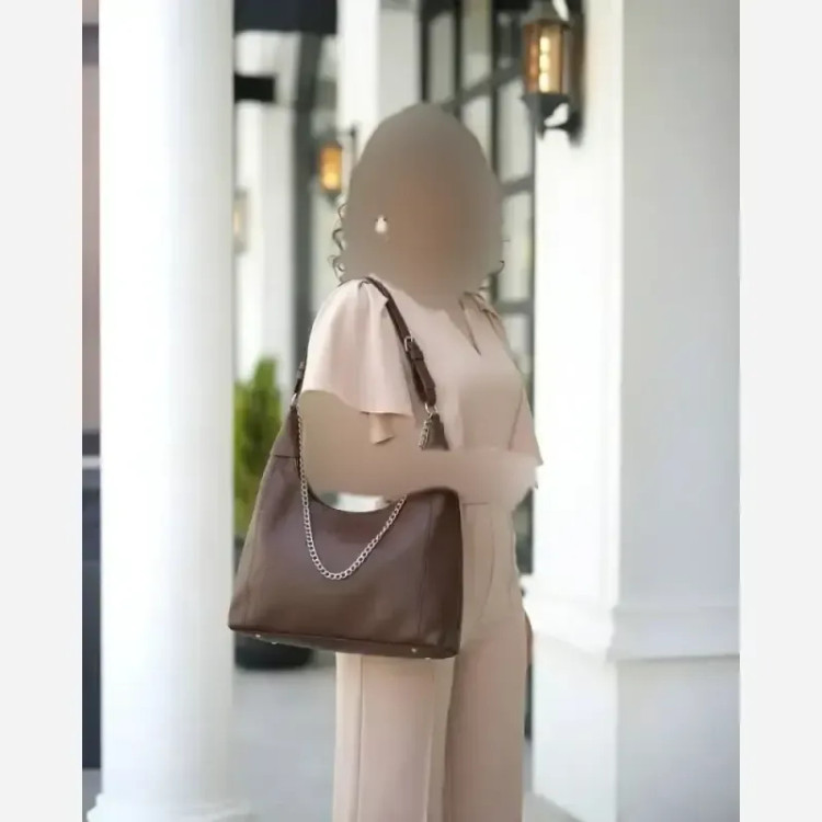 کیف مدل راگو زنجیری جنس شرانگ وارداتی رنگ مشکی شکلاتی سفید کرم سورمه ای سایز 36 در 20